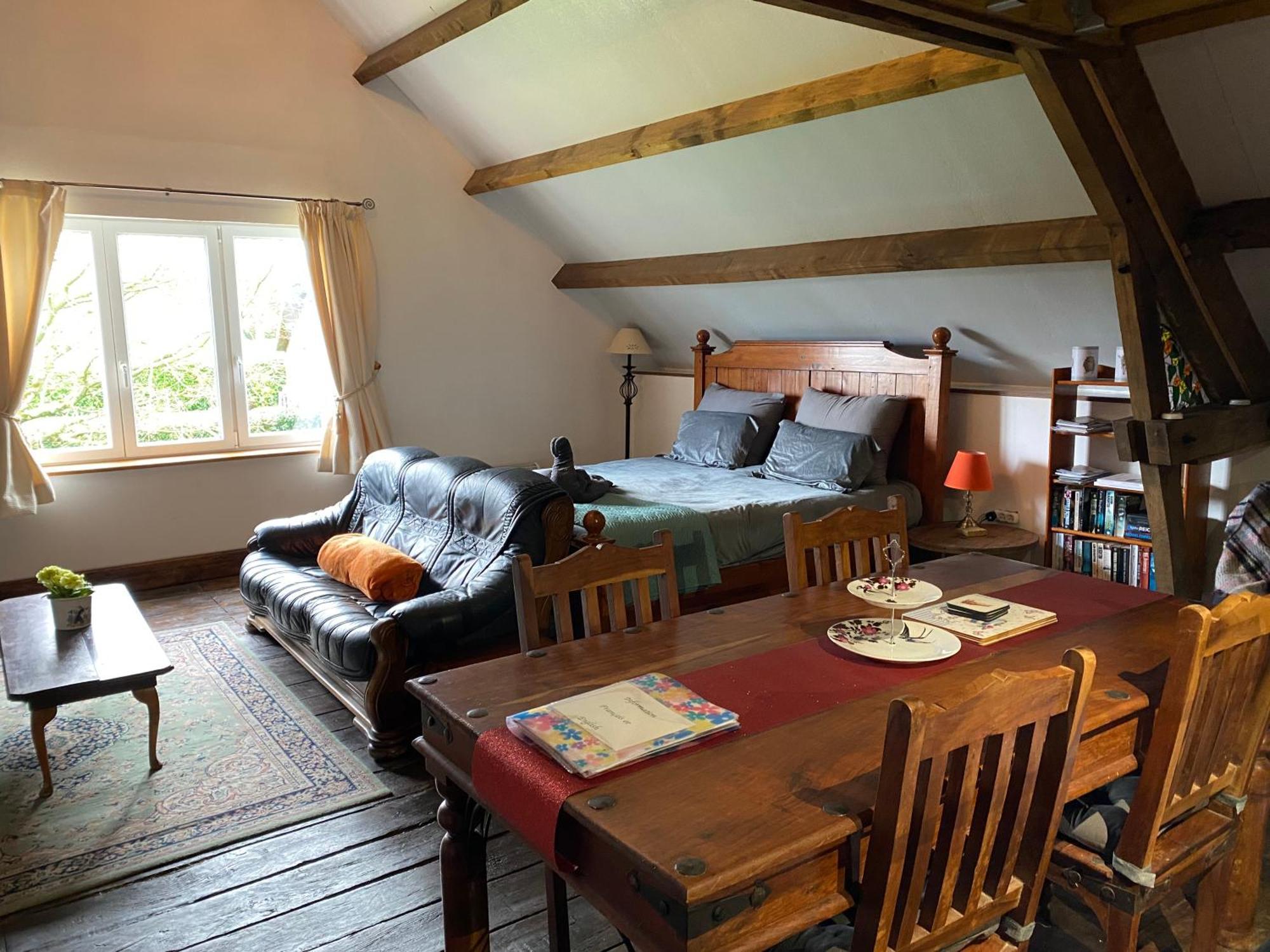 Spacious, Rustic Studio Space For 2 Persons Saint-Cyr-du-Bailleul Dış mekan fotoğraf